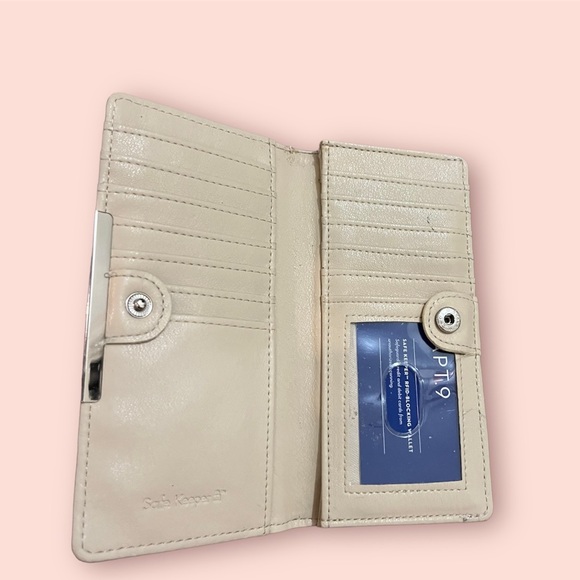 Apt 9 Wallet (New) - Picture 3 of 3